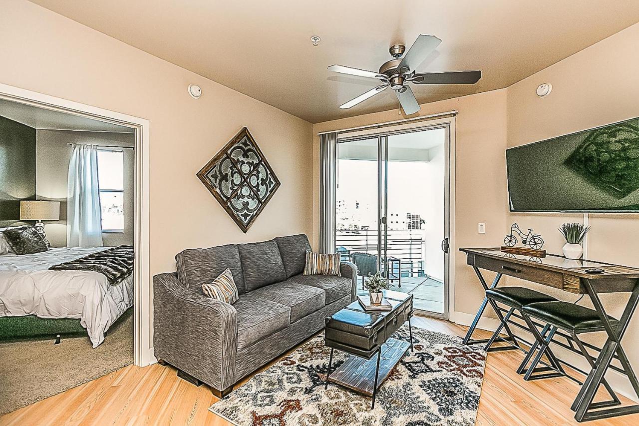 Villa Shopping & Dining 1 Mile - 24 Hour Pool With Parking - 4036 à Phoenix Extérieur photo