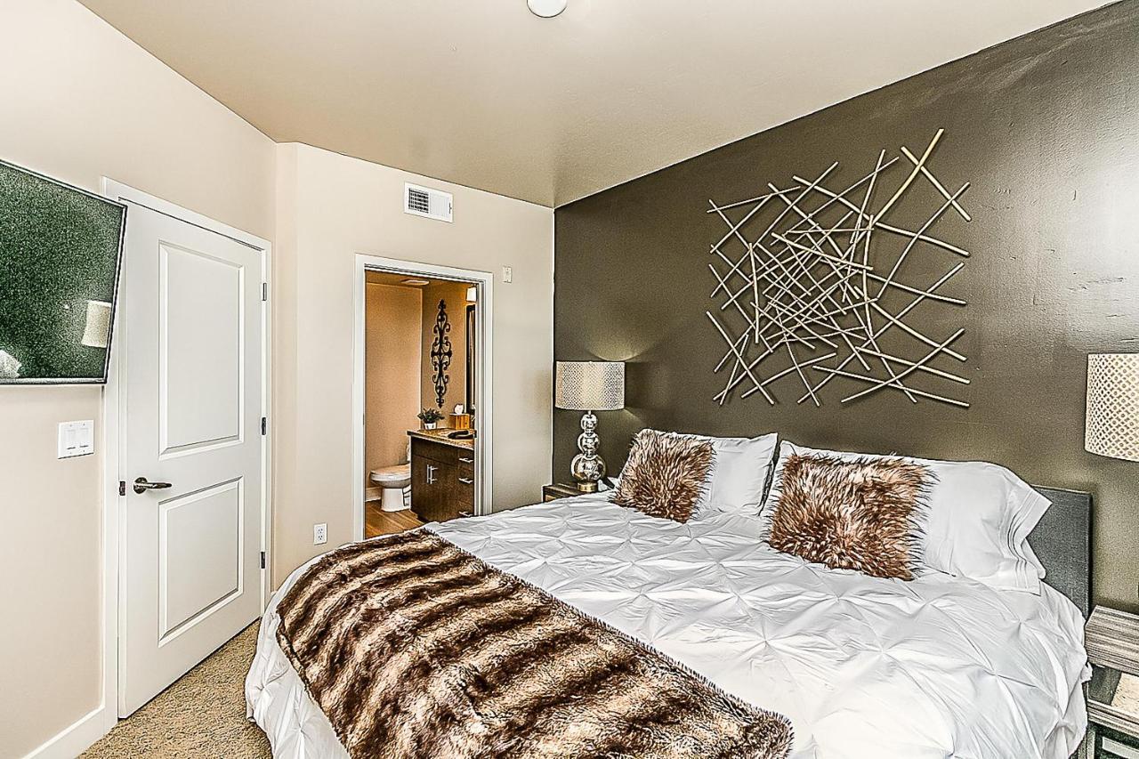 Villa Shopping & Dining 1 Mile - 24 Hour Pool With Parking - 4036 à Phoenix Extérieur photo