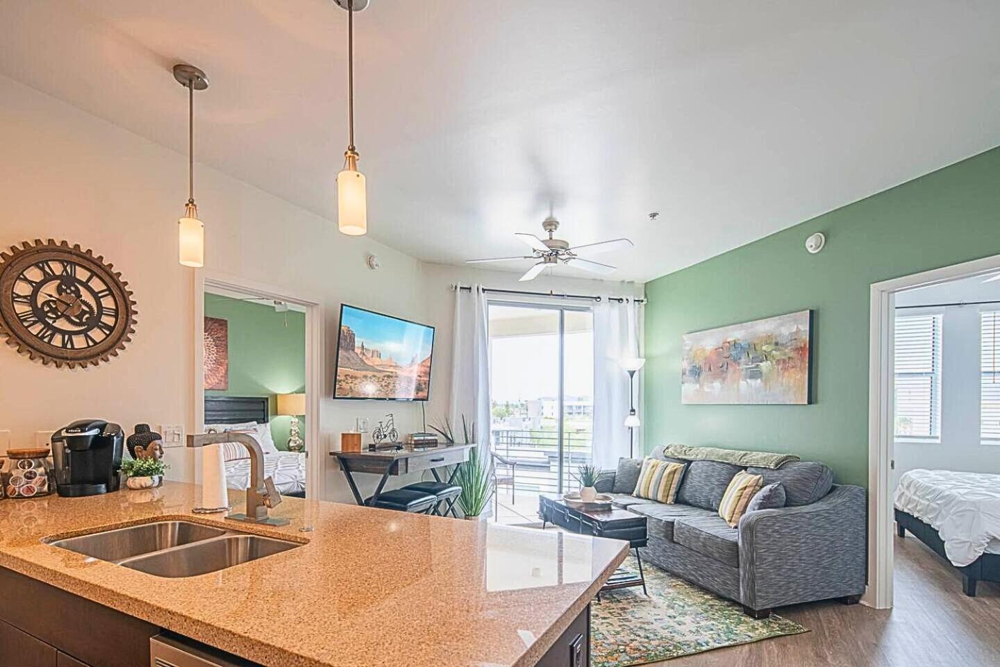 Villa Shopping & Dining 1 Mile - 24 Hour Pool With Parking - 4036 à Phoenix Extérieur photo