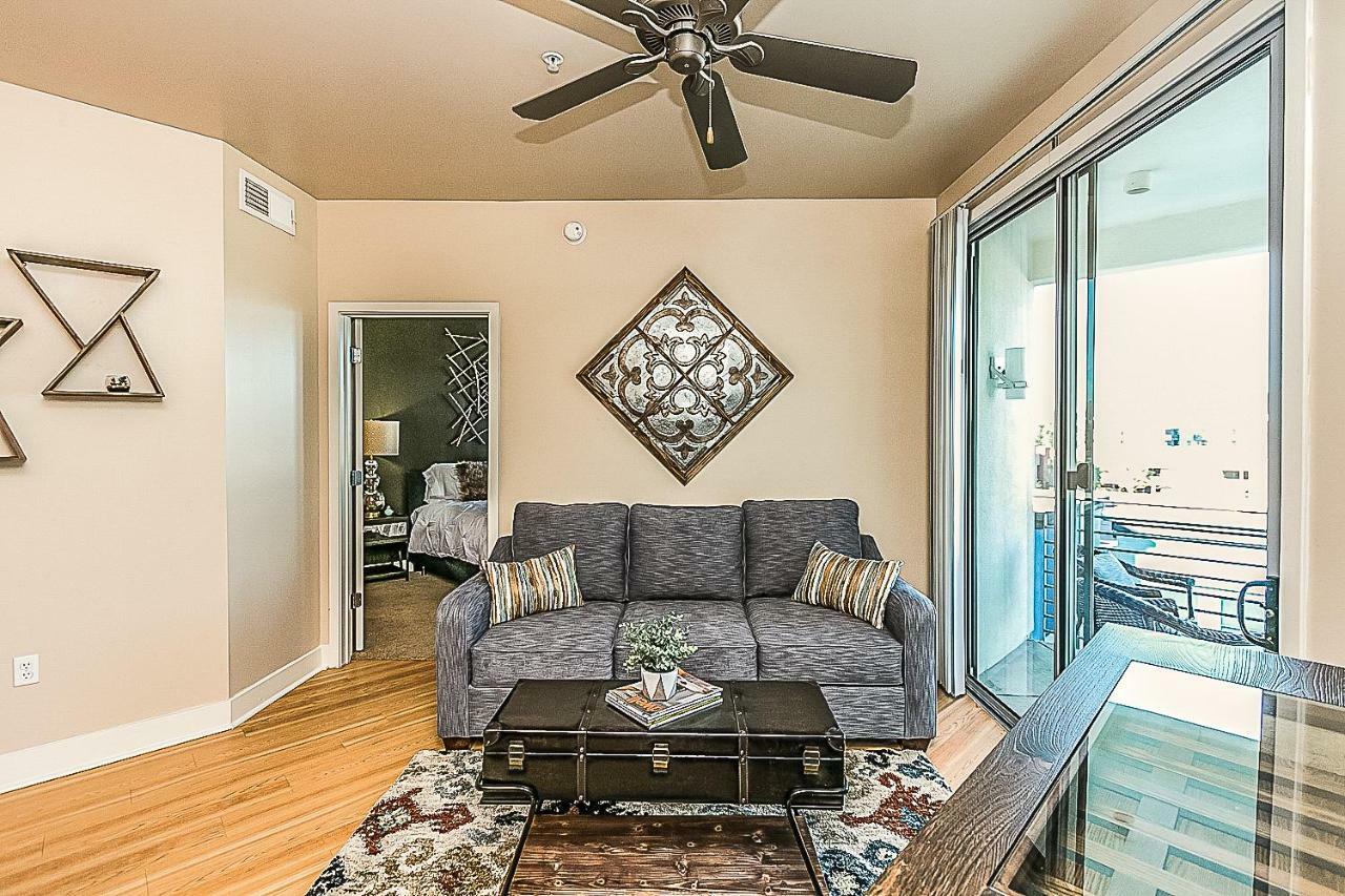 Villa Shopping & Dining 1 Mile - 24 Hour Pool With Parking - 4036 à Phoenix Extérieur photo