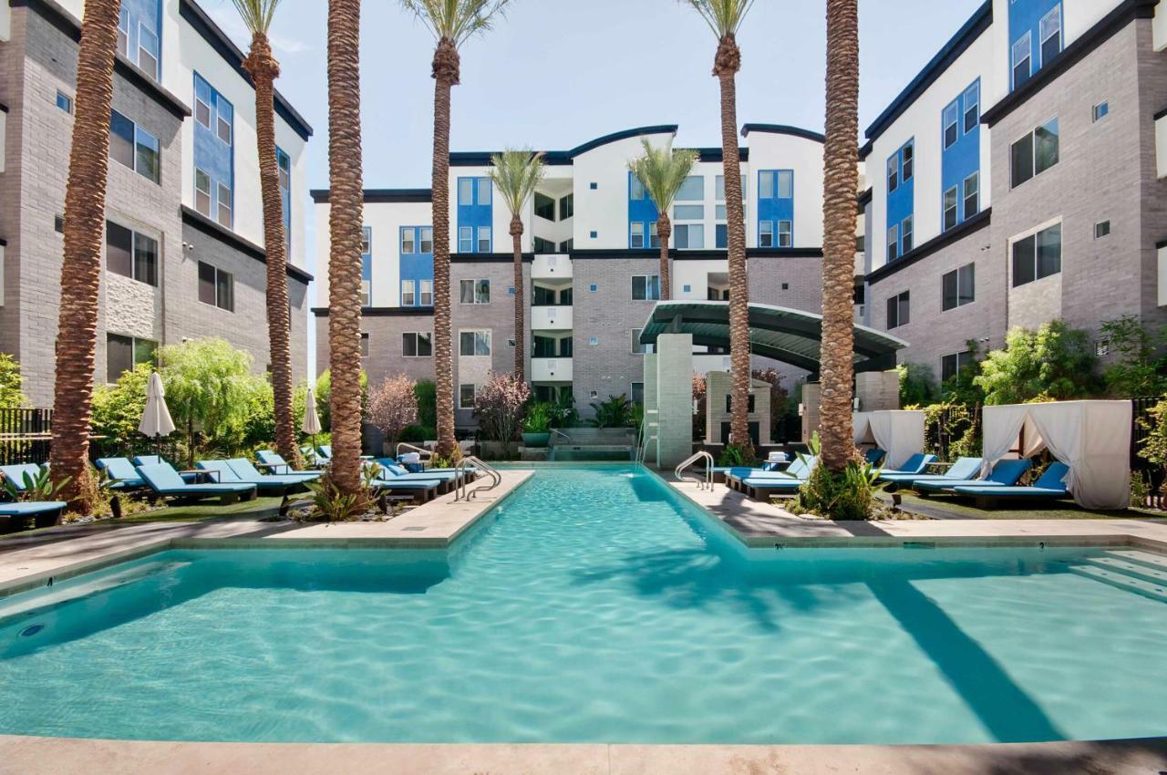 Villa Shopping & Dining 1 Mile - 24 Hour Pool With Parking - 4036 à Phoenix Extérieur photo